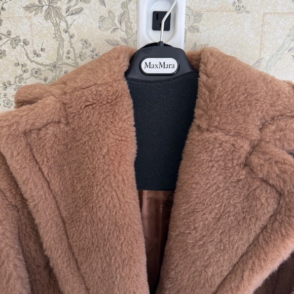 Max Mara Teddy Icon Coat - Picture 8 of 9